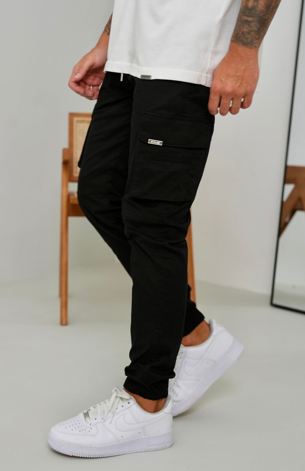Essential Cargo Pants - Black - Emolos