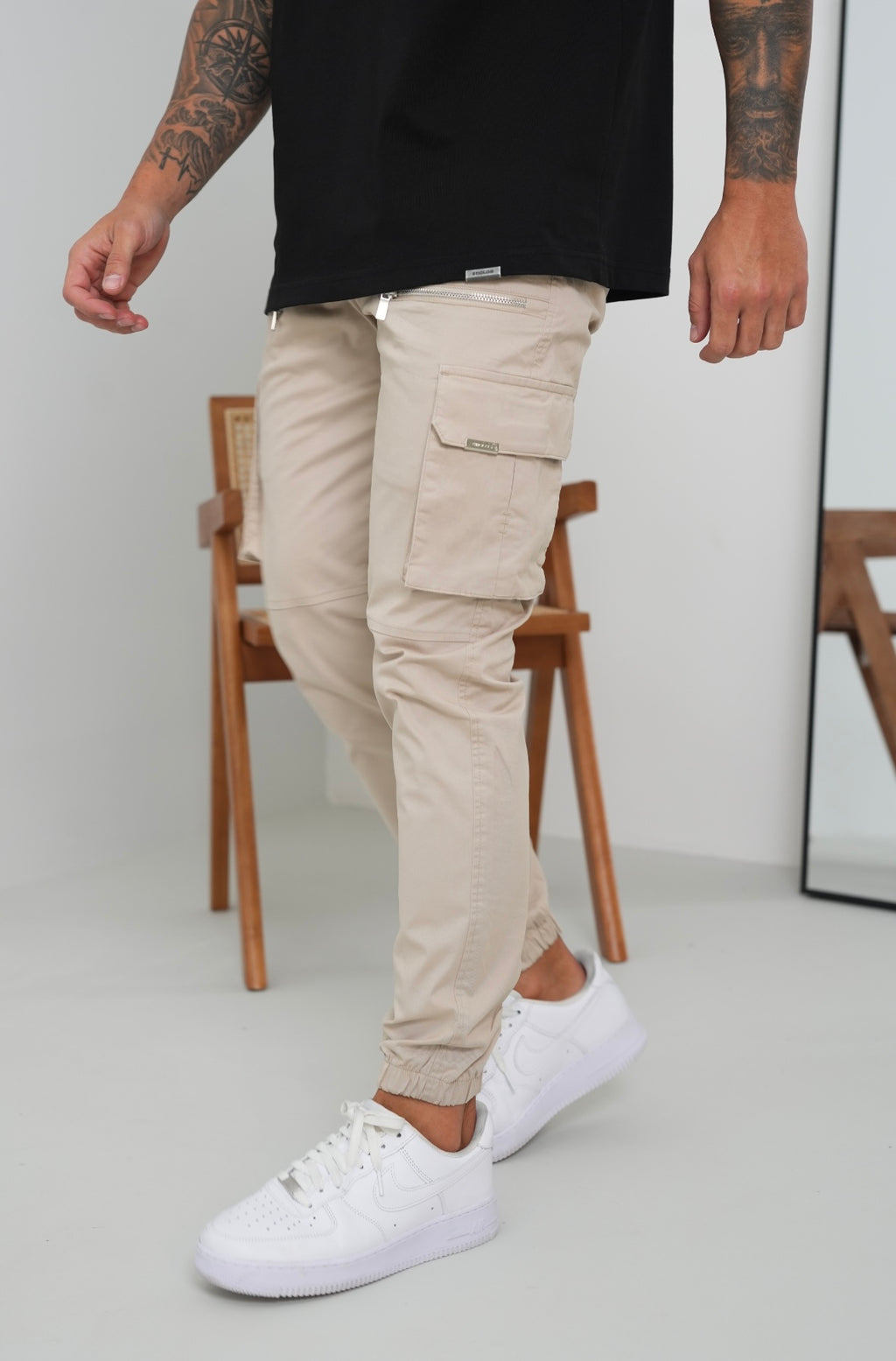 V2 Zip Details Cargo Pants - Beige - Emolos