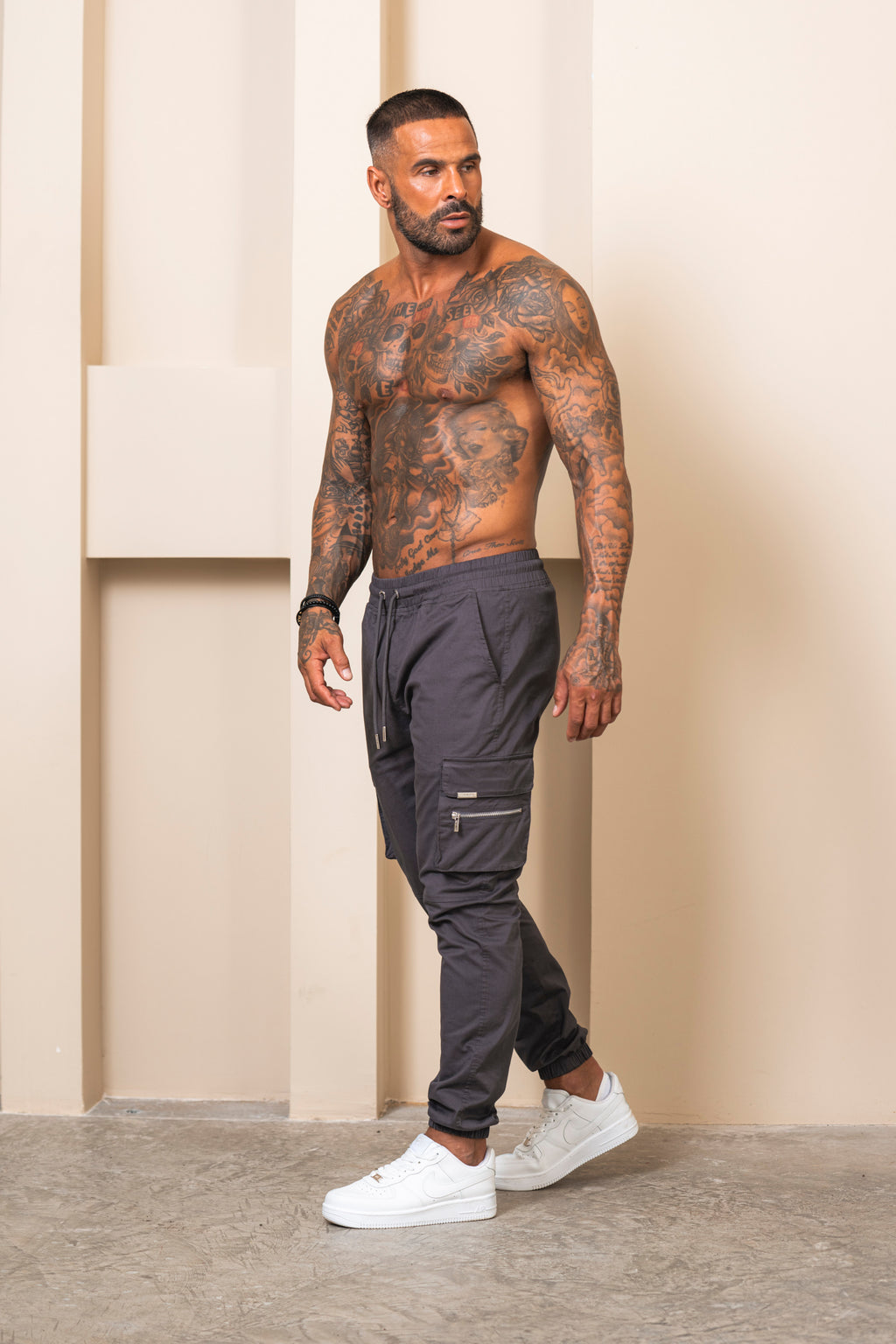 Essential Cargo Pants - Dark Grey - Emolos