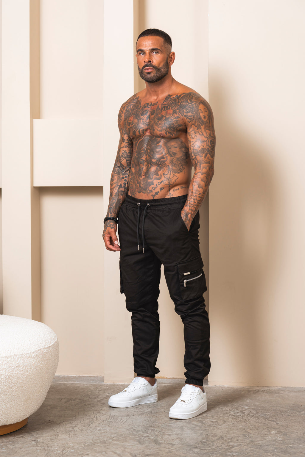 Essential Cargo Pants - Black - Emolos
