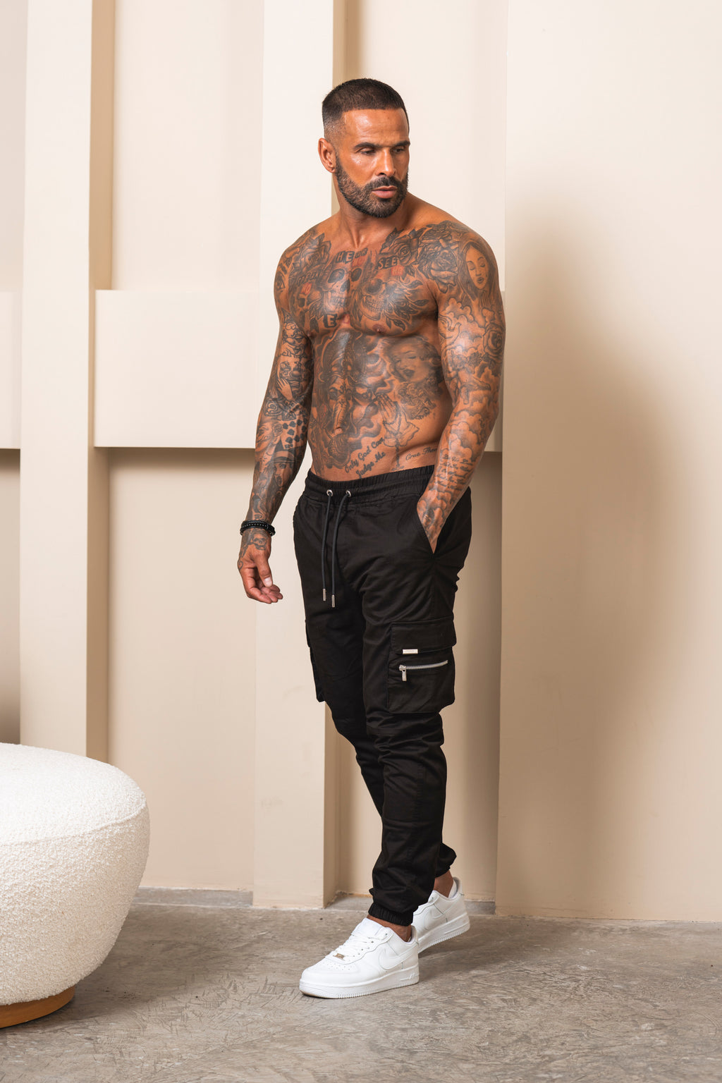 Essential Cargo Pants - Black - Emolos