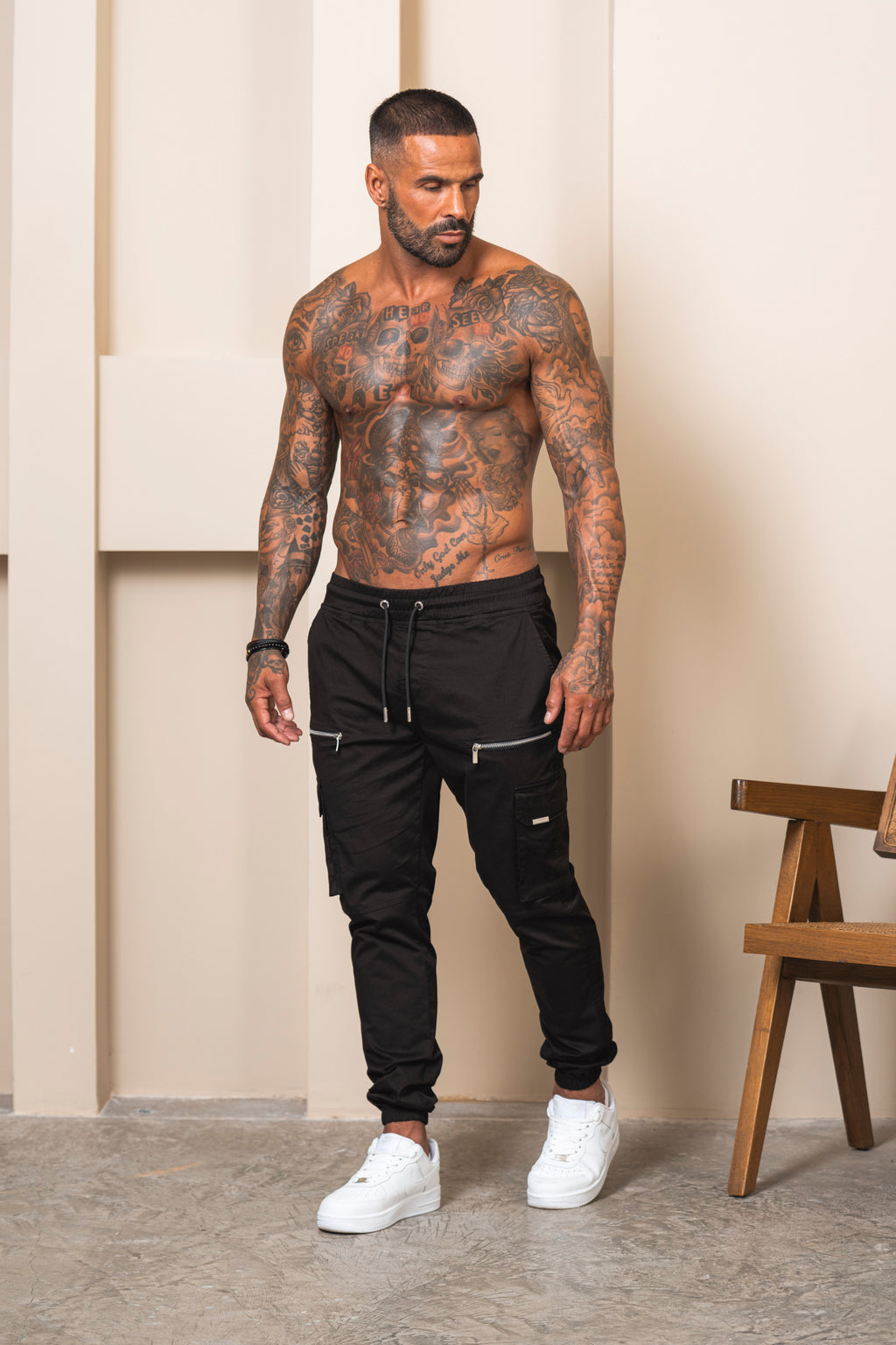 V2 Zip Details Cargo Pants - Black - Emolos
