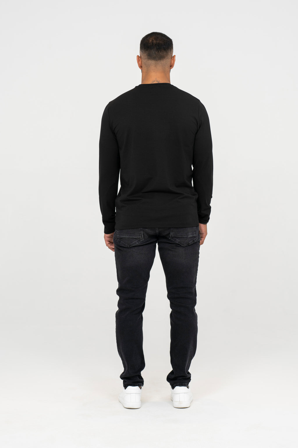 Essential T-Shirt – Off-White
